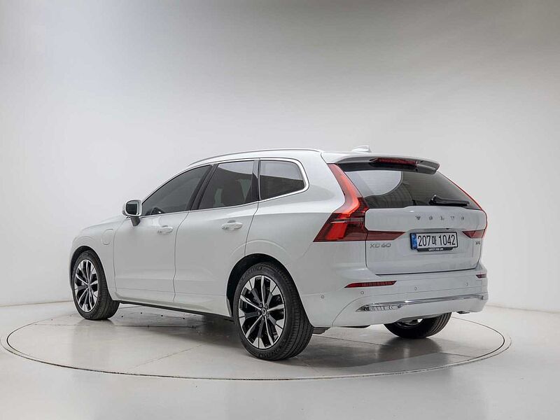 Volvo  Ultra, T8 AWD 플러그-인 하이브리드, 전기/가솔린, 브라이트