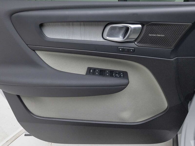 Volvo Ultra, B4 AWD 마일드 하이브리드, 가솔린, 브라이트