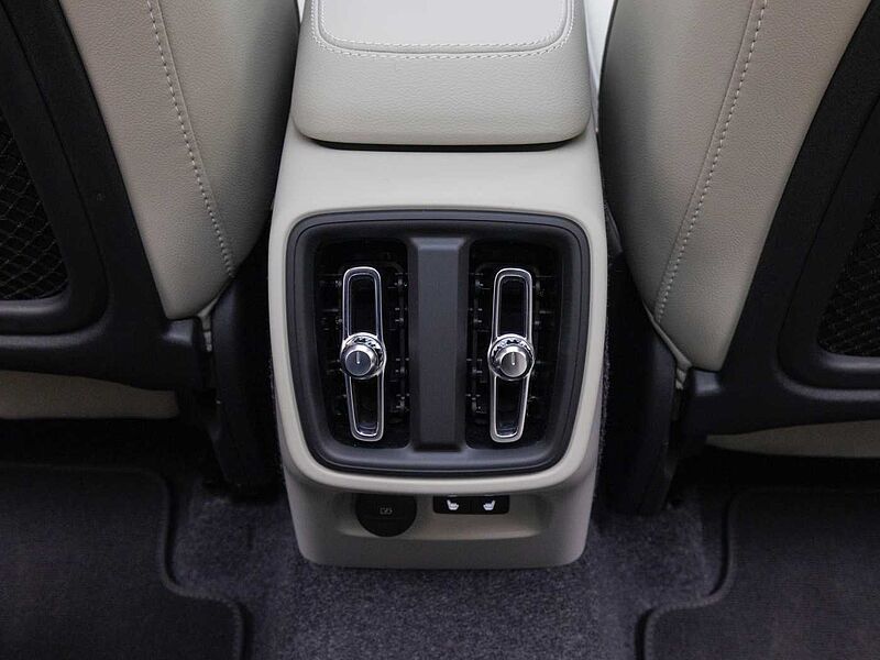 Volvo Ultra, B4 AWD 마일드 하이브리드, 가솔린, 브라이트