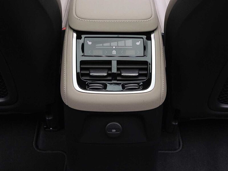 Volvo Ultra, T8 AWD 플러그-인 하이브리드, 전기/가솔린, 브라이트, 7 좌석