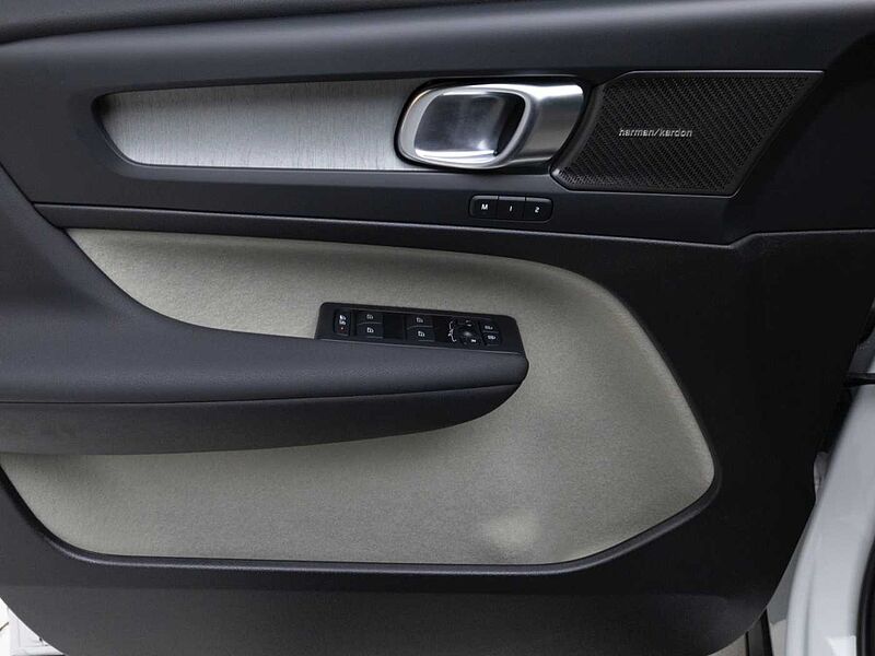Volvo Ultra, B4 AWD 마일드 하이브리드, 가솔린, 브라이트