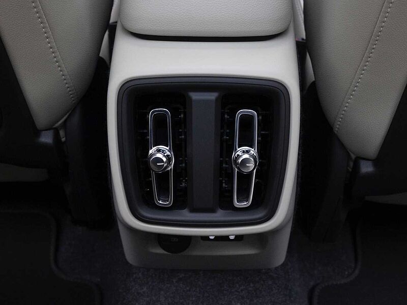 Volvo Ultra, B4 AWD 마일드 하이브리드, 가솔린, 브라이트