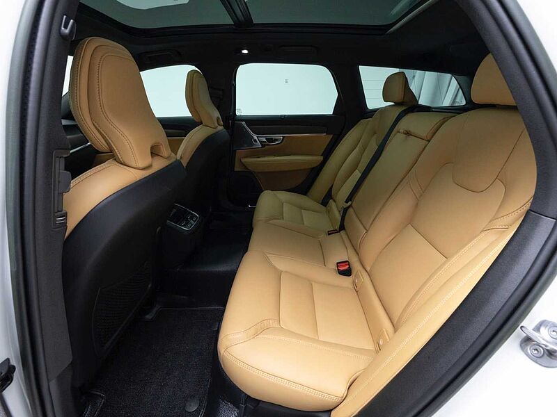 Volvo Ultimate, B5 AWD mild hybrid, 가솔린