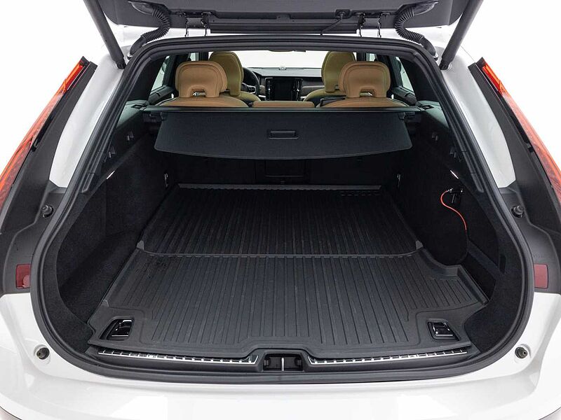 Volvo Ultimate, B5 AWD mild hybrid, 가솔린
