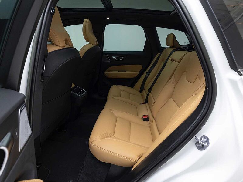 Volvo  Ultimate, B6 AWD mild hybrid, 가솔린, Bright