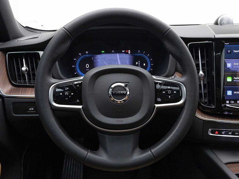 Volvo  Ultimate, B6 AWD mild hybrid, 가솔린, Bright