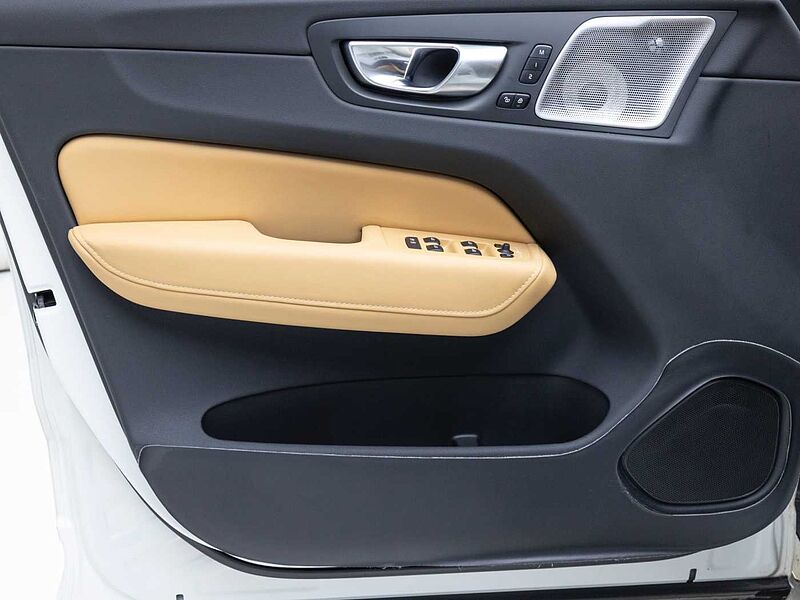 Volvo  Ultimate, B6 AWD mild hybrid, 가솔린, Bright