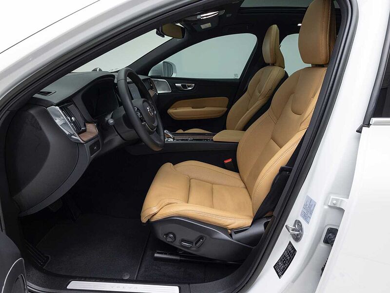 Volvo  Ultimate, B6 AWD mild hybrid, 가솔린, Bright
