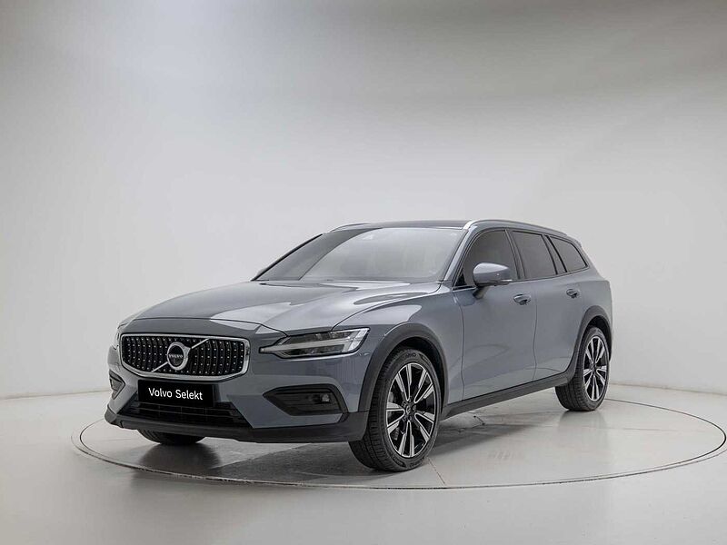 Volvo  Pro, B5 AWD mild hybrid