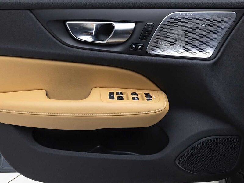 Volvo  Pro, B5 AWD mild hybrid