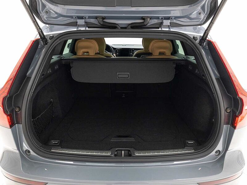 Volvo  Pro, B5 AWD mild hybrid