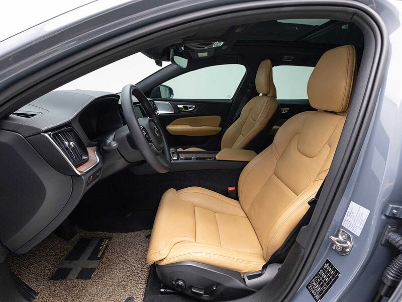 Volvo  Pro, B5 AWD mild hybrid