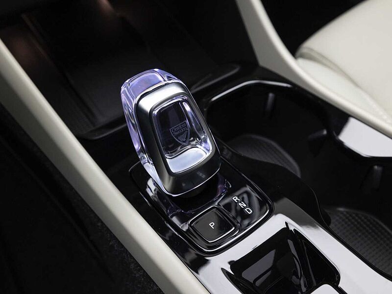 Volvo Ultra, B4 AWD 마일드 하이브리드, 가솔린, 브라이트