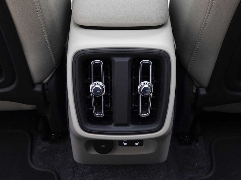 Volvo Ultra, B4 AWD 마일드 하이브리드, 가솔린, 브라이트