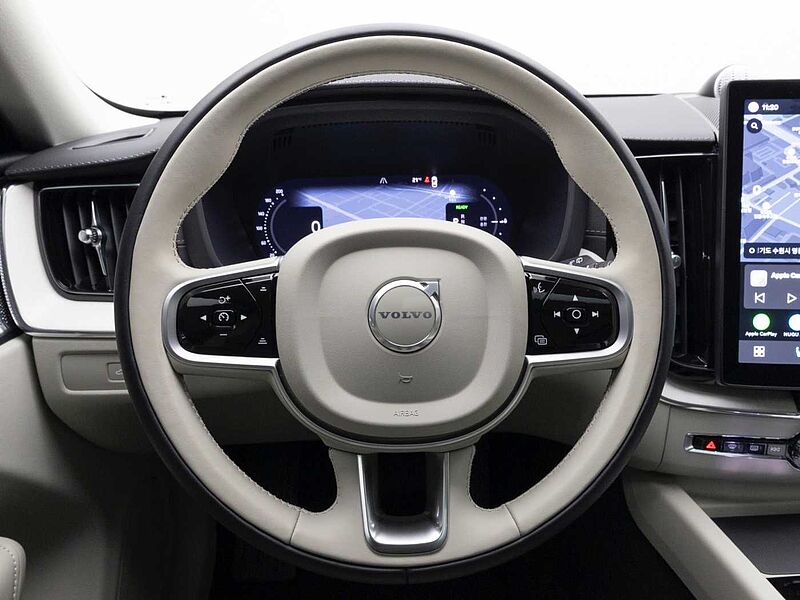 Volvo Ultra, T8 AWD 플러그-인 하이브리드, 전기/가솔린, 브라이트