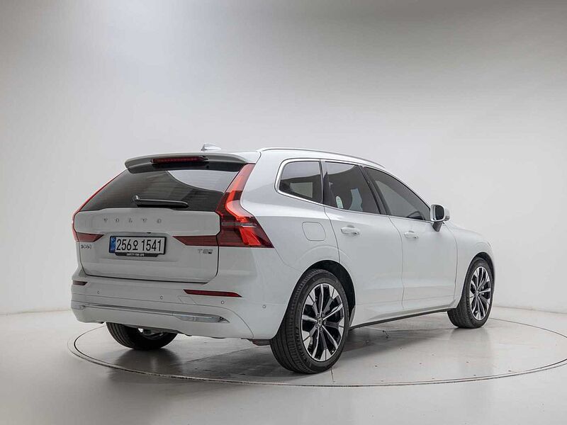 Volvo Ultra, T8 AWD 플러그-인 하이브리드, 전기/가솔린, 브라이트
