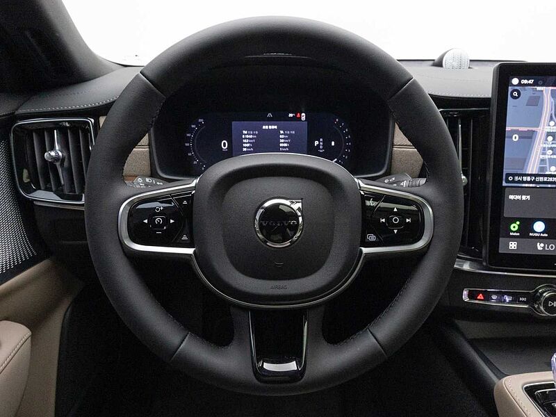 Volvo  Ultra, B5 마일드 하이브리드, 가솔린, 다크