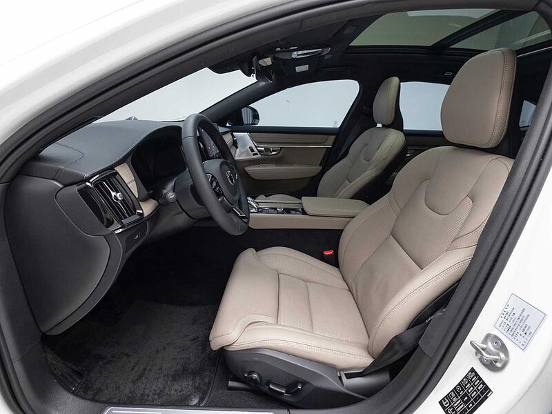 Volvo  Ultra, B5 마일드 하이브리드, 가솔린, 다크