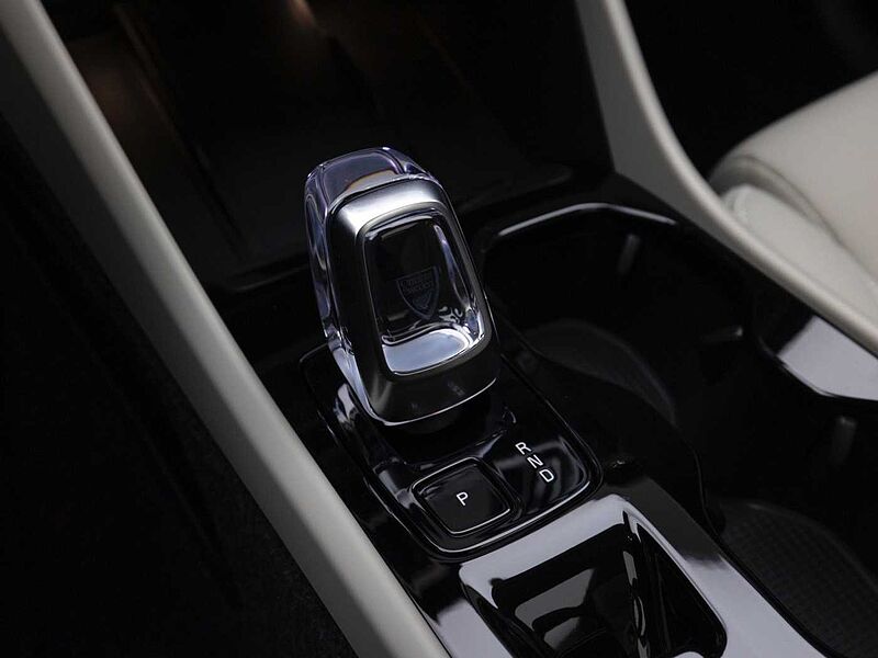 Volvo Ultra, B4 AWD 마일드 하이브리드, 가솔린, 다크