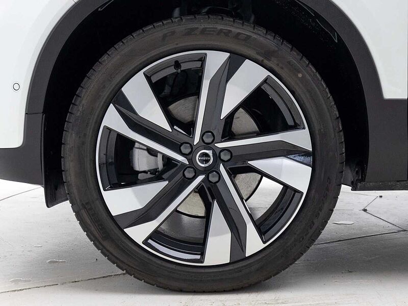 Volvo Ultra, B4 AWD 마일드 하이브리드, 가솔린, 다크