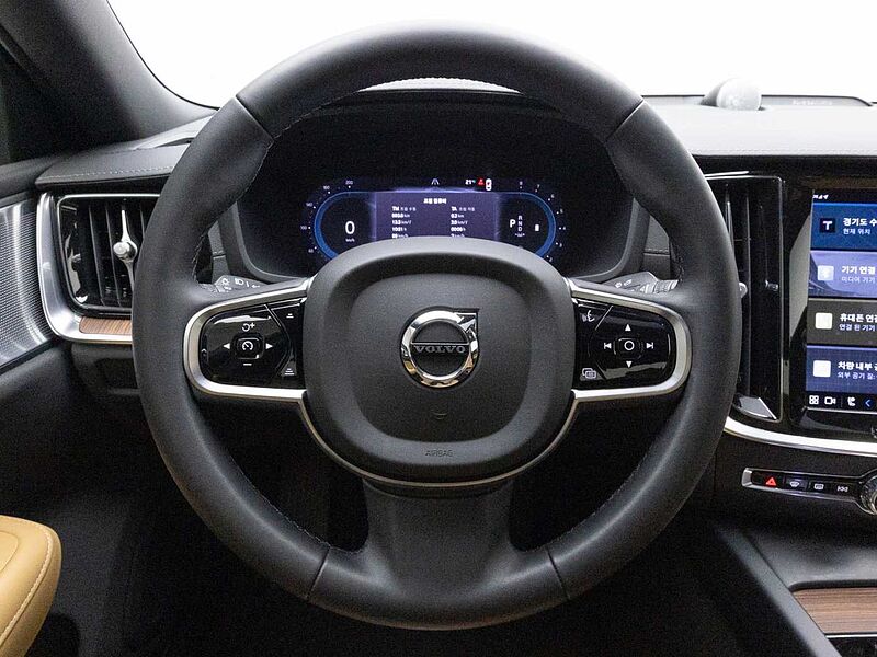 Volvo  Ultimate, B5 mild hybrid, 가솔린, Bright