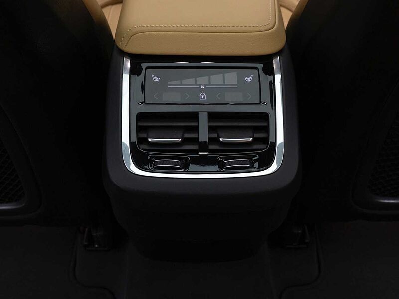 Volvo  Ultra, B6 AWD 마일드 하이브리드, 가솔린, 브라이트