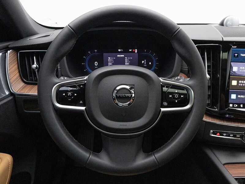 Volvo Ultra, B5 AWD 마일드 하이브리드, 가솔린, 브라이트