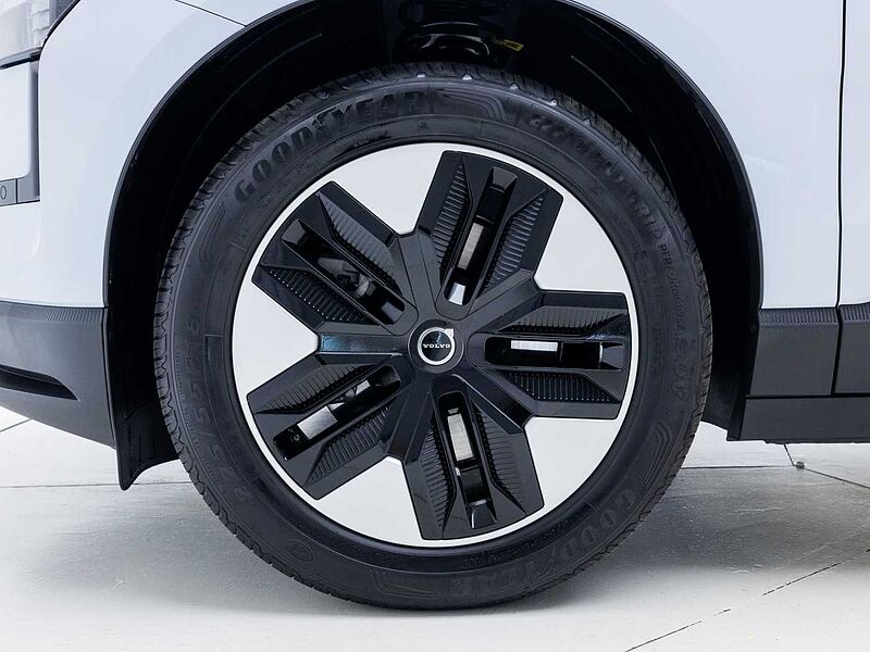 Volvo  Core, Single Motor Extended Range, 순수 전기