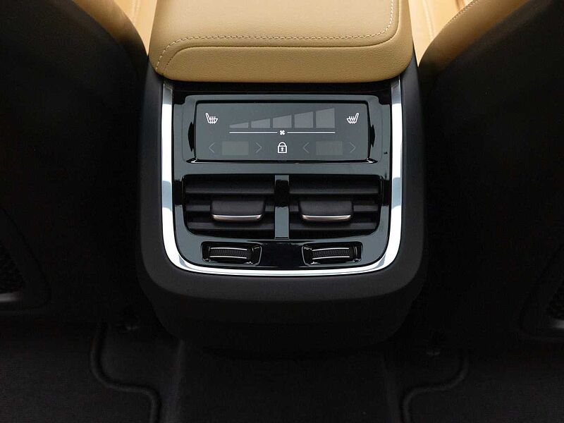 Volvo Ultra, B6 AWD 마일드 하이브리드, 가솔린, 브라이트