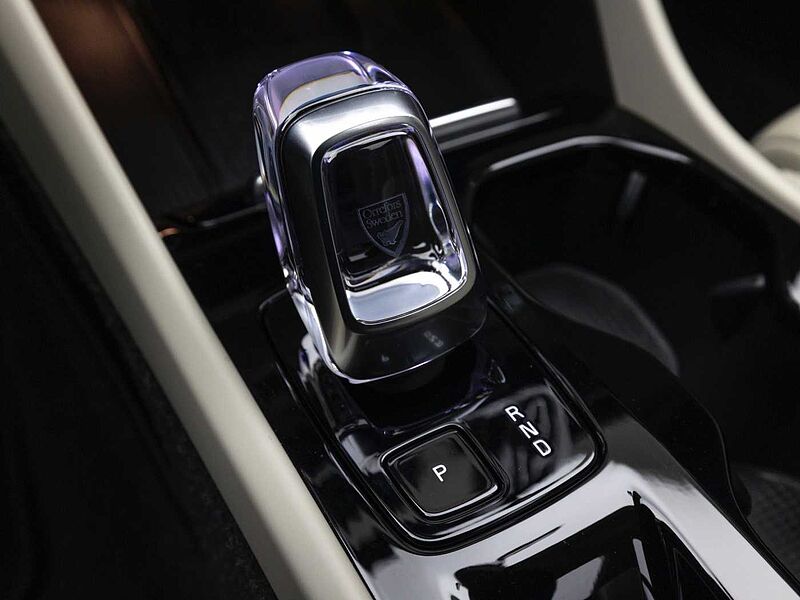 Volvo  Ultimate, B4 AWD mild hybrid, 가솔린, Bright