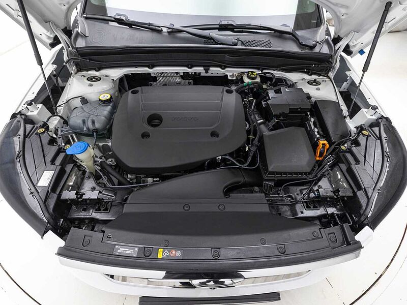 Volvo  Ultimate, B4 AWD mild hybrid, 가솔린, Bright