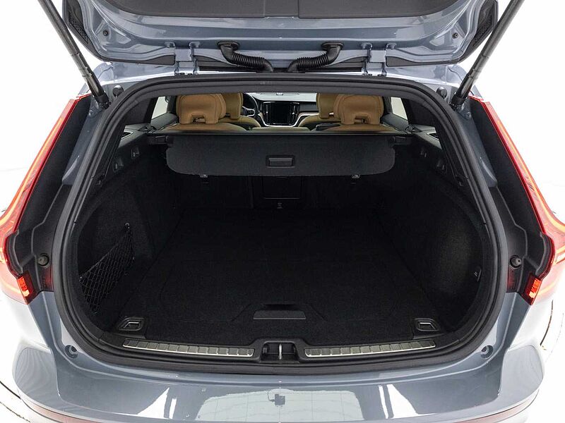 Volvo Pro, B5 AWD mild hybrid