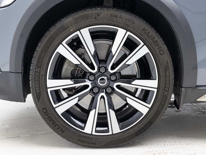 Volvo Pro, B5 AWD mild hybrid