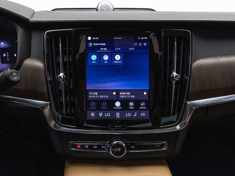 Volvo  Ultimate, B5 AWD mild hybrid, 가솔린