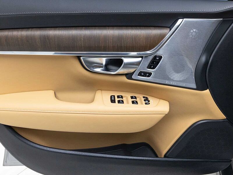 Volvo  Ultimate, B5 AWD mild hybrid, 가솔린