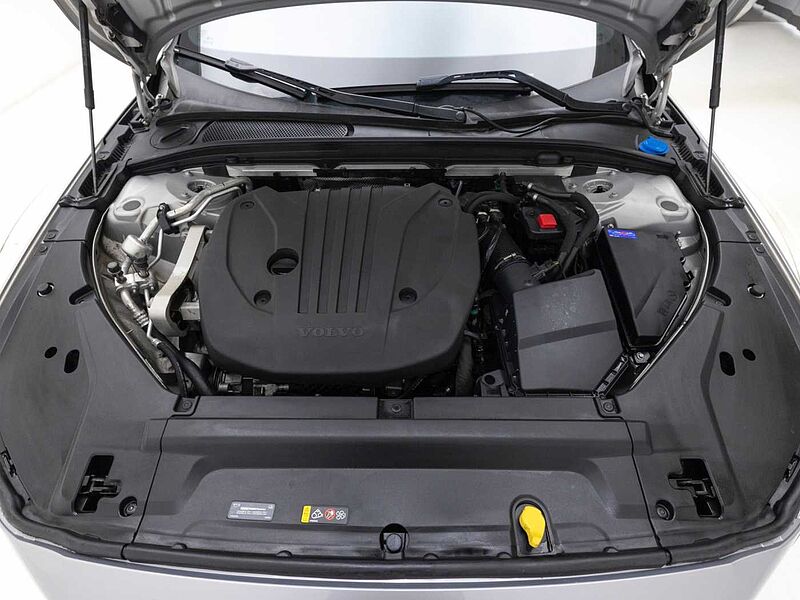 Volvo  Ultimate, B5 AWD mild hybrid, 가솔린
