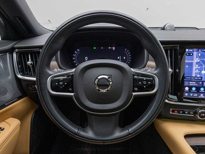 Volvo  Pro, B5 AWD mild hybrid