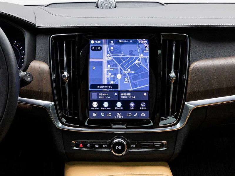 Volvo  Pro, B5 AWD mild hybrid