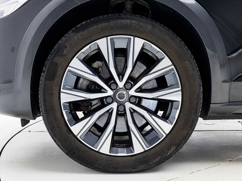 Volvo  Pro, B5 AWD mild hybrid