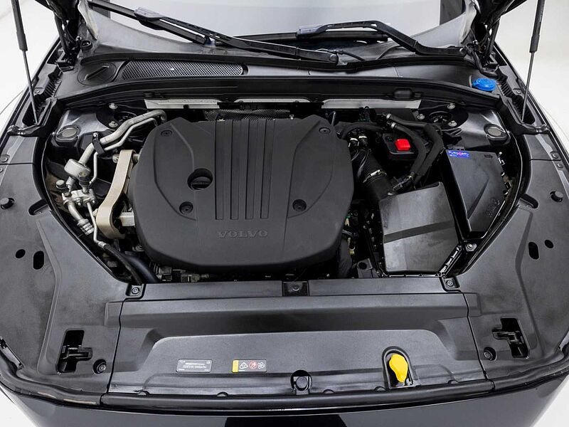 Volvo  Pro, B5 AWD mild hybrid