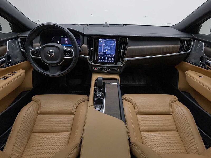 Volvo  Pro, B5 AWD mild hybrid