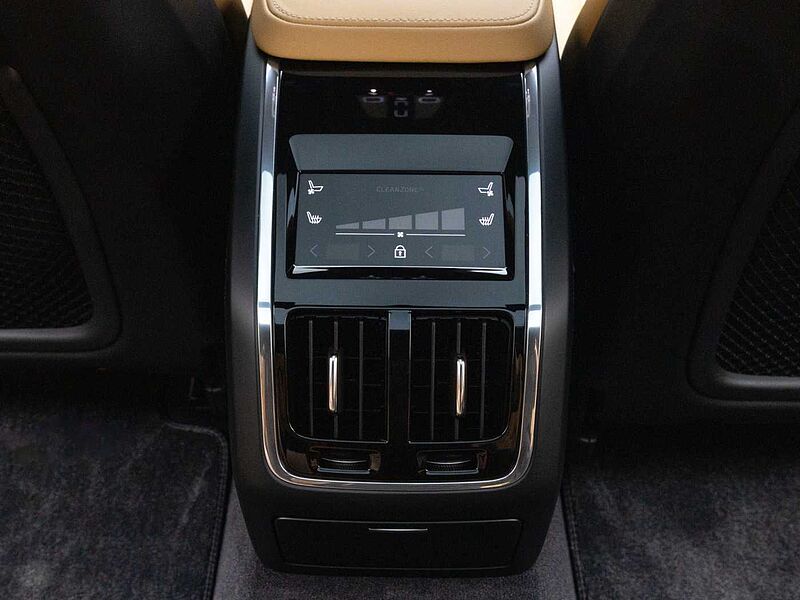 Volvo  Ultimate, B6 AWD mild hybrid, 가솔린, Bright