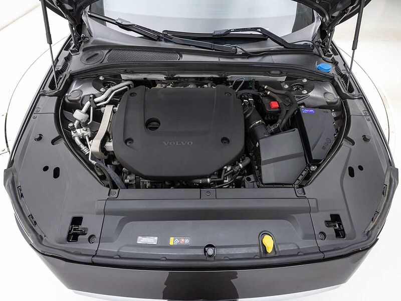 Volvo  Ultimate, B6 AWD mild hybrid, 가솔린, Bright