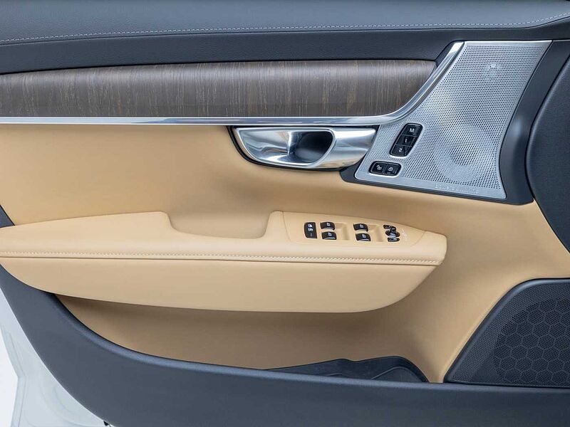Volvo Ultra, B5 AWD 마일드 하이브리드, 가솔린, 브라이트