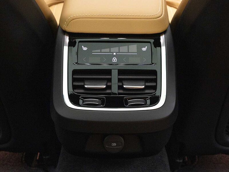 Volvo  Ultra, B5 AWD 마일드 하이브리드, 가솔린, 브라이트