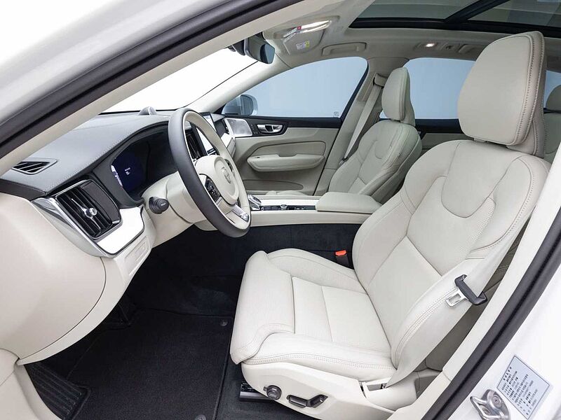 Volvo  Ultra, T8 AWD 플러그-인 하이브리드, 전기/가솔린, 브라이트