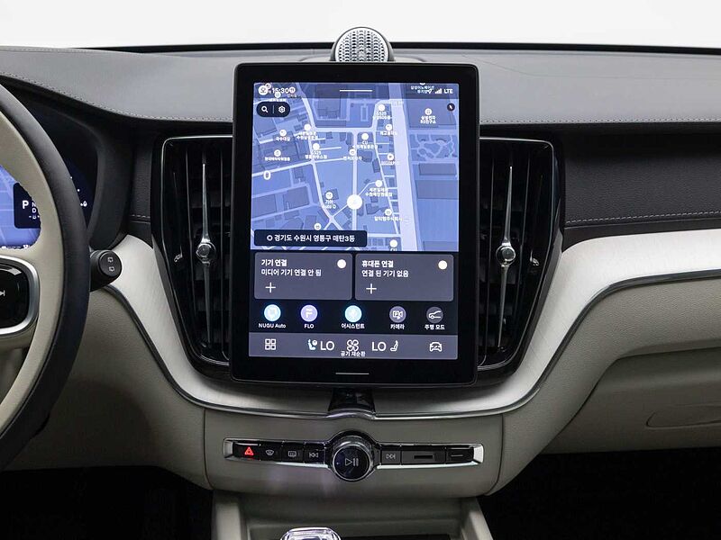 Volvo  Ultra, T8 AWD 플러그-인 하이브리드, 전기/가솔린, 브라이트