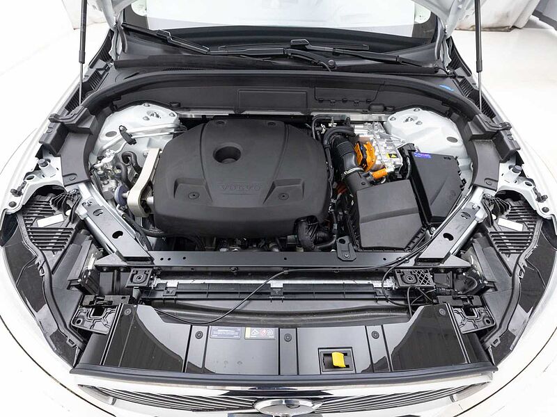 Volvo  Ultra, T8 AWD 플러그-인 하이브리드, 전기/가솔린, 브라이트