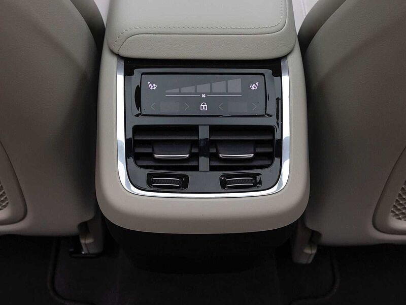 Volvo Ultra, B5 AWD 마일드 하이브리드, 가솔린, 다크