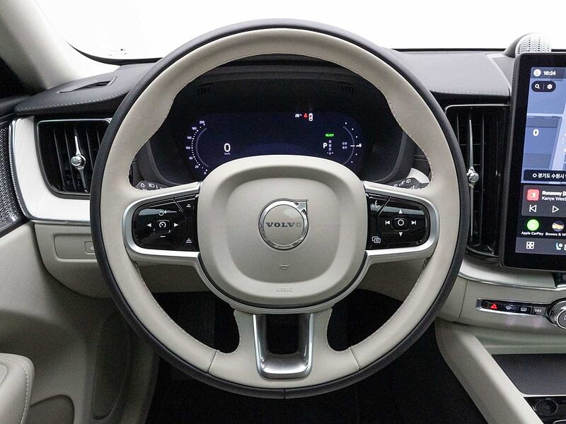Volvo Ultra, T8 AWD 플러그-인 하이브리드, 전기/가솔린, 브라이트